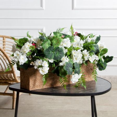 К281/2-5(з)(F) Композиция искусственная Пеларгония с папоротником в кокос. боксе 60х13х15см, белая К281/2-5(з)(F) Композиция искусственная Пеларгония с папоротником в кокос. боксе 60х13х15см, белая