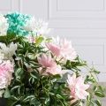 К499(з)(Пр)(F) Композиция искусственная цветочная в кокосовом боксе 30х30х5см, бело-розовая