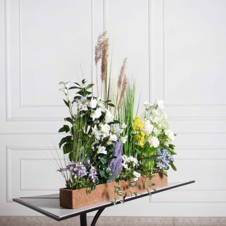 К105(з)(Пр)(F) Композиция искусственная Цветочный луг в кокосовом боксе 105х10х10см