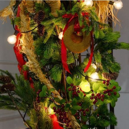 ДЛ193/СВ04(Пр)(Fix)(F)Декор вход.группы h280см н/прутьях,прист.с гирлянд.ретро в русском стиле