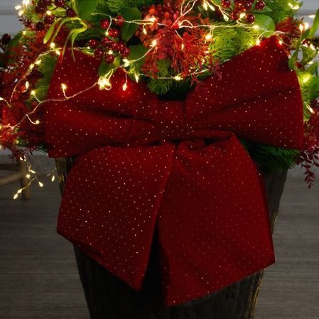 080/СВ03т/289-2(Пр)(Fix)(F) Ель искусственная h80см с красным декором и гирлянд. Роса на основании