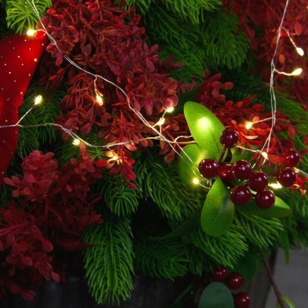 120/СВ03т/289-3(Пр)(Fix)(F) Ель искусств. h120см с красным декором и гирляндой Роса на основании