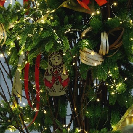 ДЛ197/СВ03т(Пр)(Fix)(F)Декор вх.группы h280см н/прут, прист.,с матрешками в русс. стиле и гир.Роса ДЛ197/СВ03т(Пр)(Fix)(F)Декор вх.группы h280см н/прут, прист.,с матрешками в русс. стиле и гир.Роса