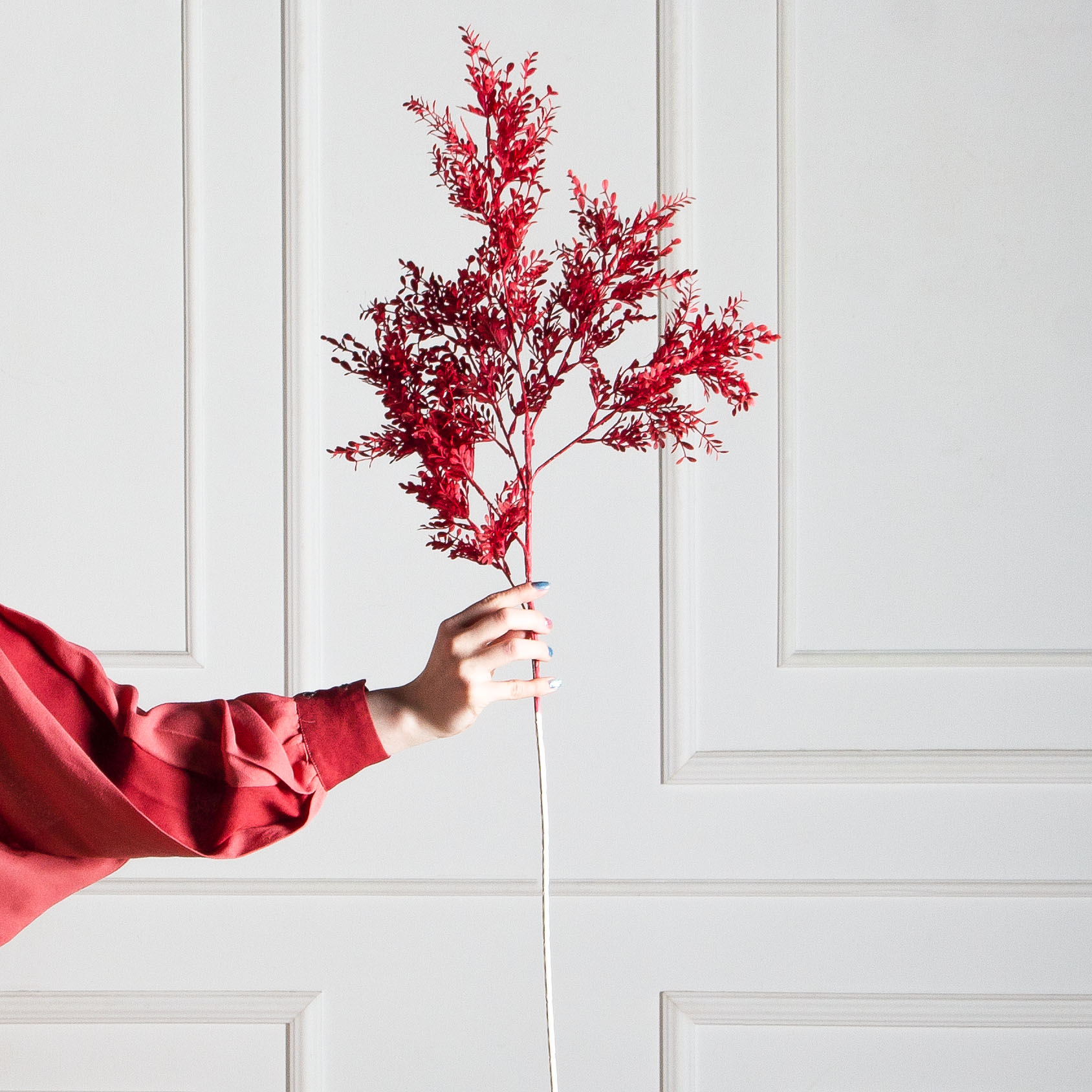 7143/0041-10/11(F) Ветка искусственная Мини самшит h97см, бордовая_6