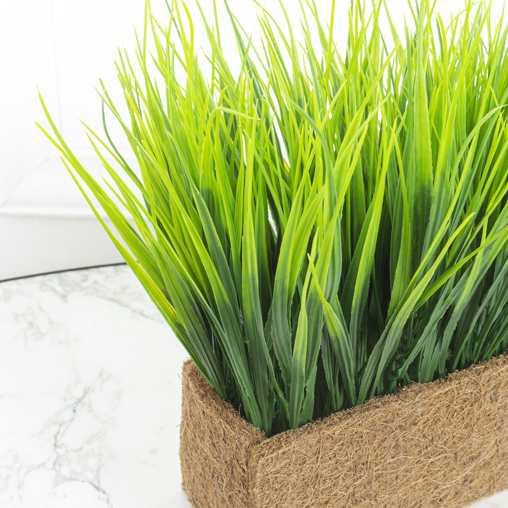 ТД0512(Promo) Трава искусственная короткая h17см в кокосовом боксе 25*8*8_1