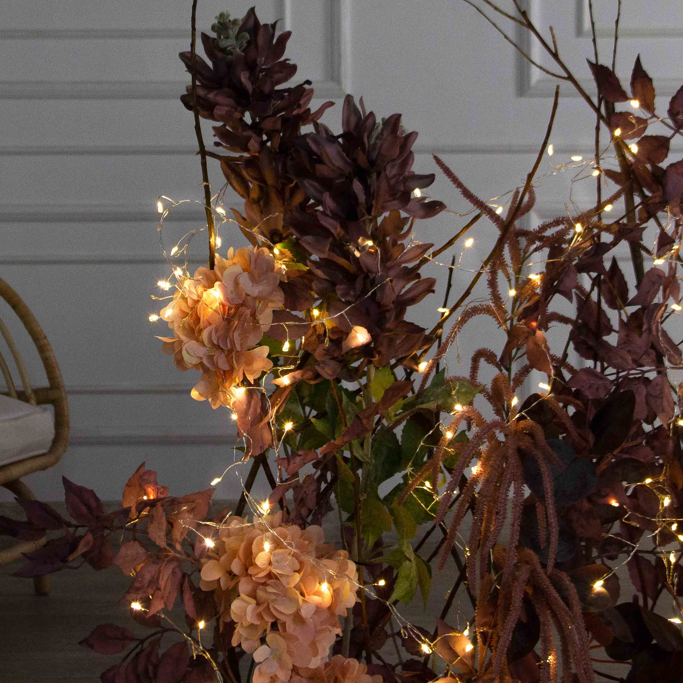 К548/СВ03(Пр)(F) Композиция искусственная на основании с гирляндой 