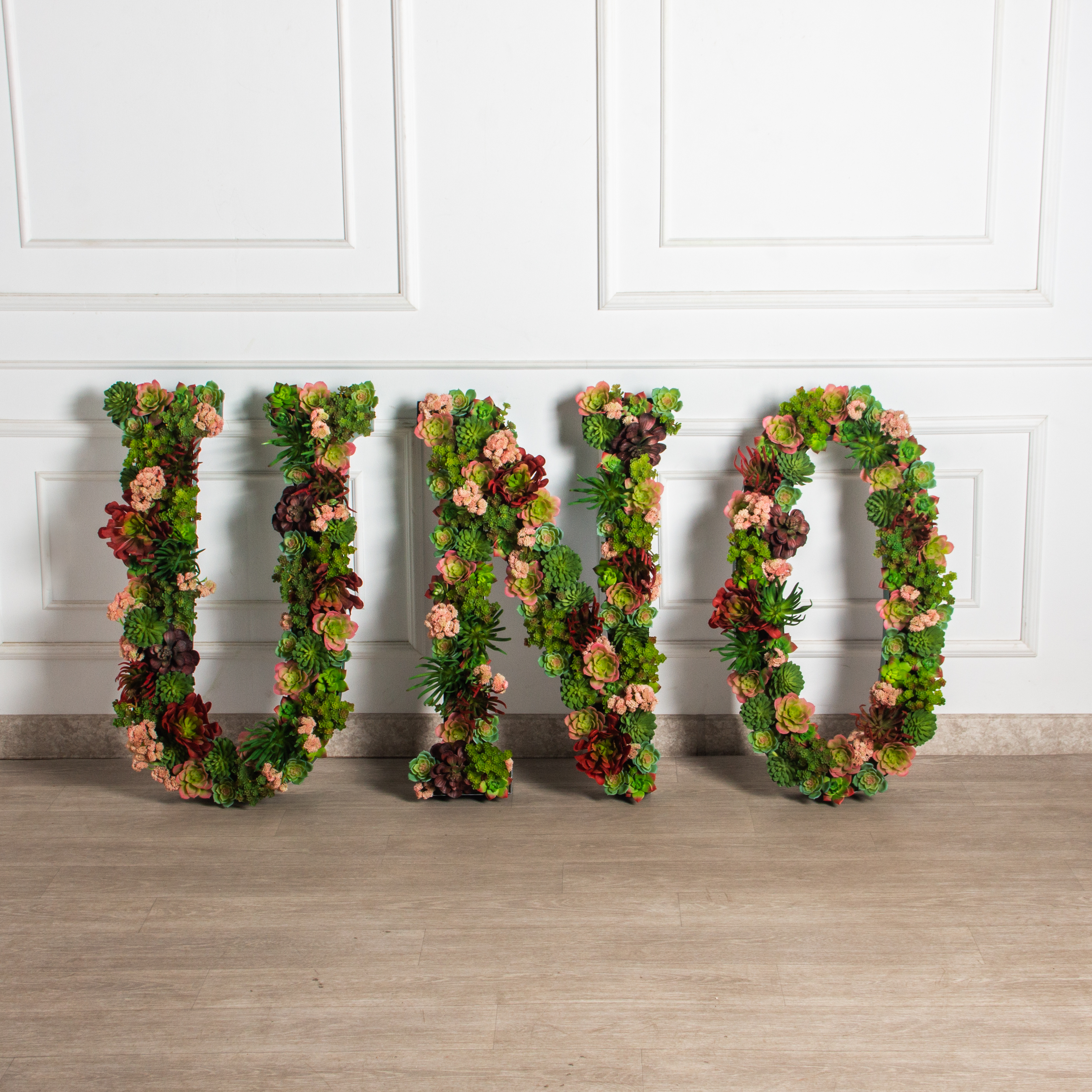 Логотипы и вывески