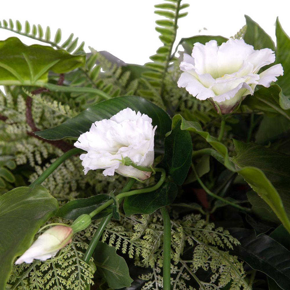 К348 Композиция цветочная с Эустомой h25см (латекс) в круглом кокосовом боксе d30h10_2