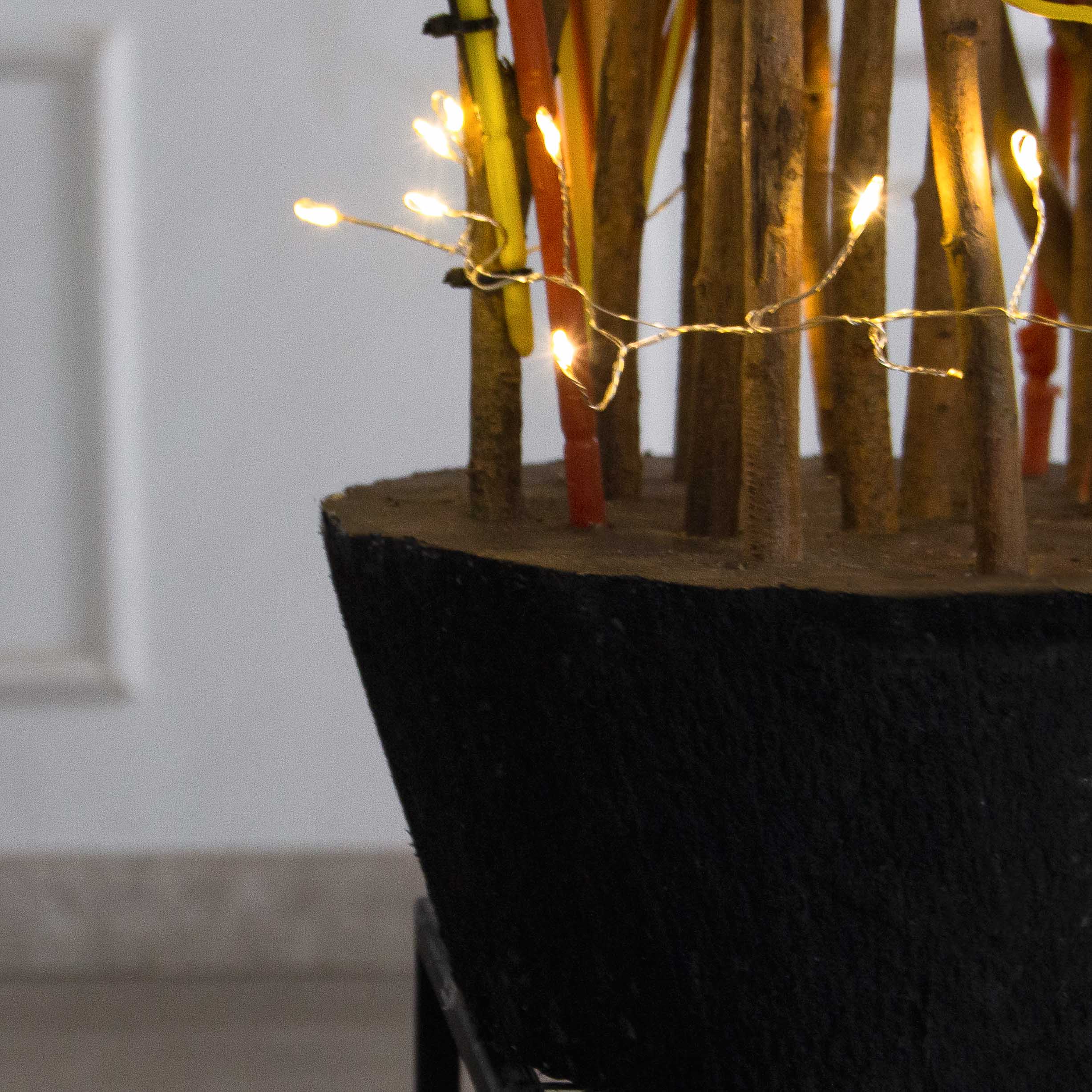 К550/СВ03(Пр)(F) Композиция искусственная на основании с гирляндой Роса, золото_4