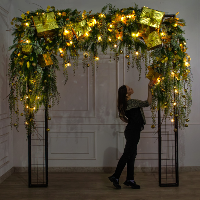 ДЛ189/СВ04(Пр)(Fix)(F)Декор вход.группы h210см н/прутьях, прист.с ретро-гирляндой,золото_1