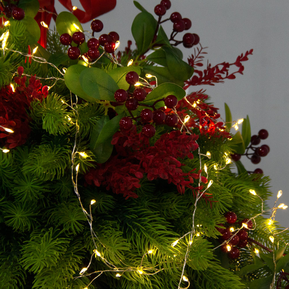 К559/СВ03т-2(Пр)(F) Композиция искусственная НГ подвесная с красным декором и гирляндой Роса_4