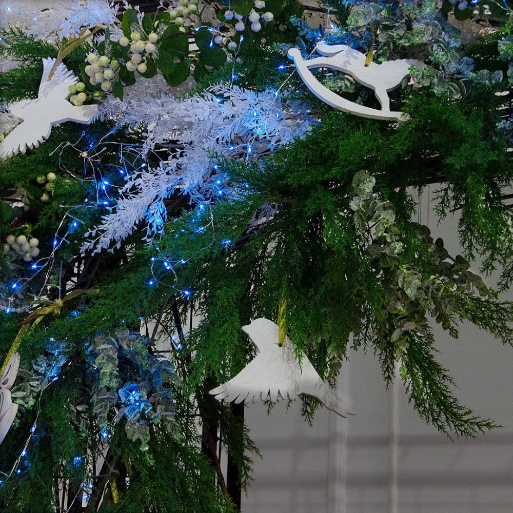 ДЛ192/СВ03с(Пр)(Fix)(F)Декор вход.группы h200см н/прутьях, прист.с гирлянд.Роса, скандинав.стиль_6