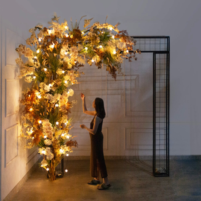 ДЛ176/СВ04(Пр)(Fix)(F)Декор вход. группы h300см н/прутьях,пристен. c ретро-гирляндой,бежевый_1