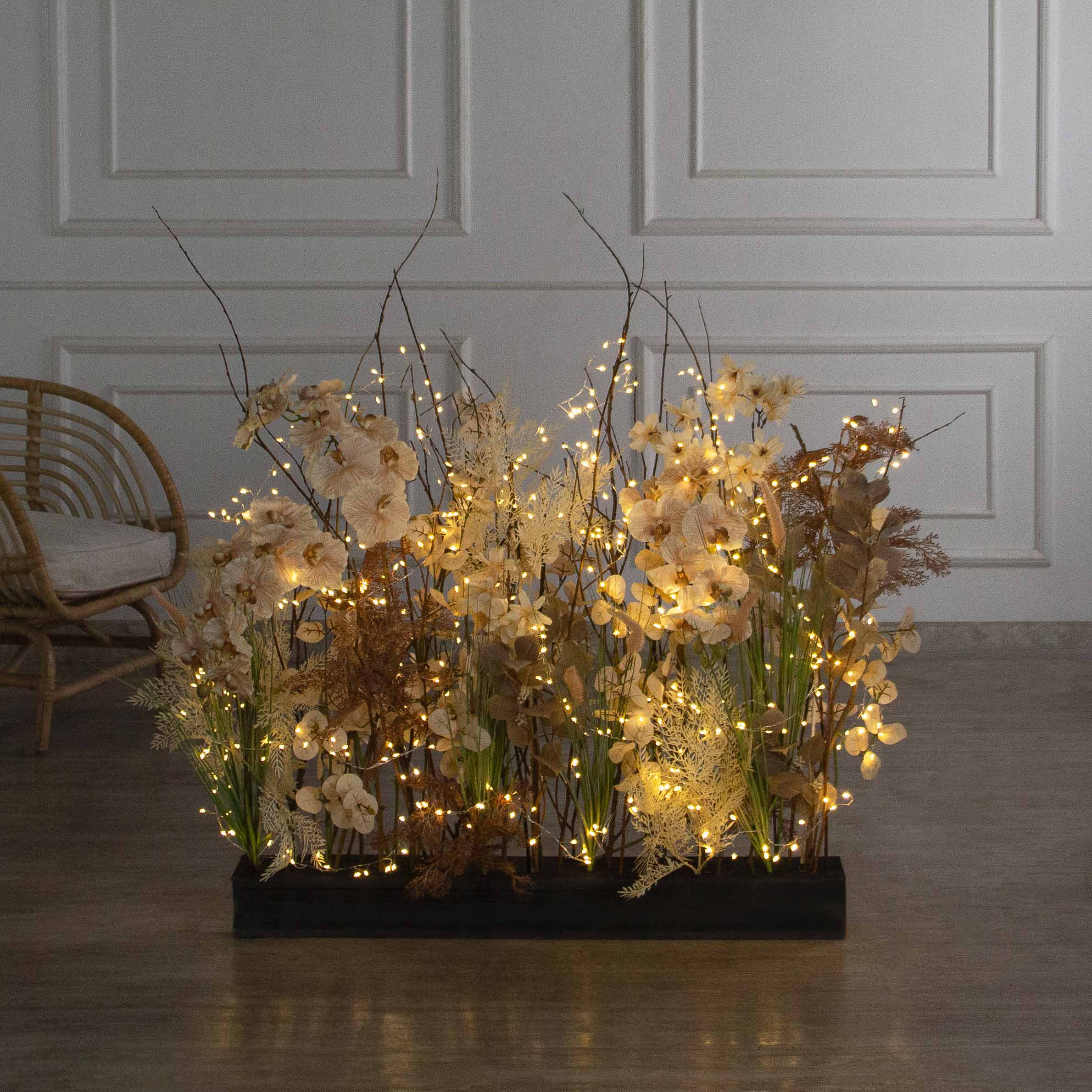 К546/СВ03(Пр)(F) Композиция искусственная на основании с гирляндой 