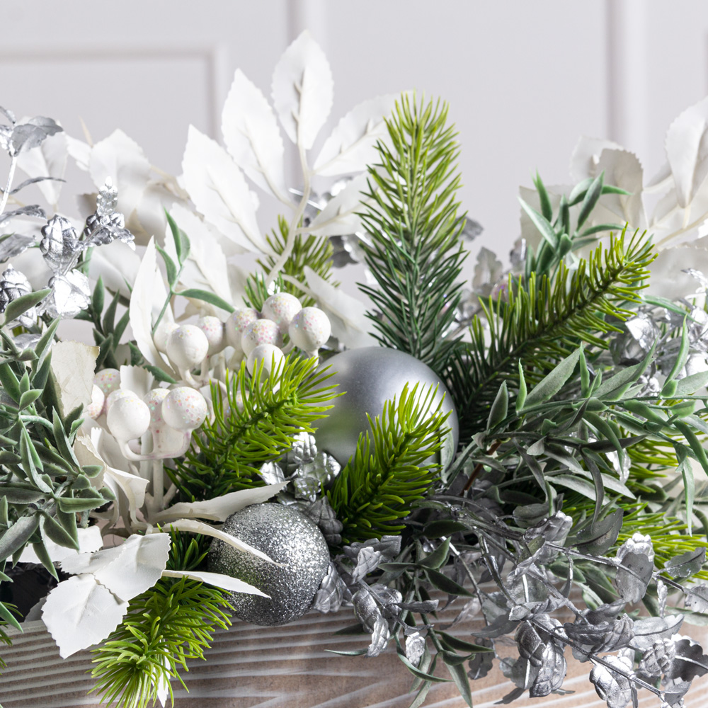 КНг62(F) Композиция искусственная НГ с гревиллеей в ящике 40х9хh8см, серебро_3