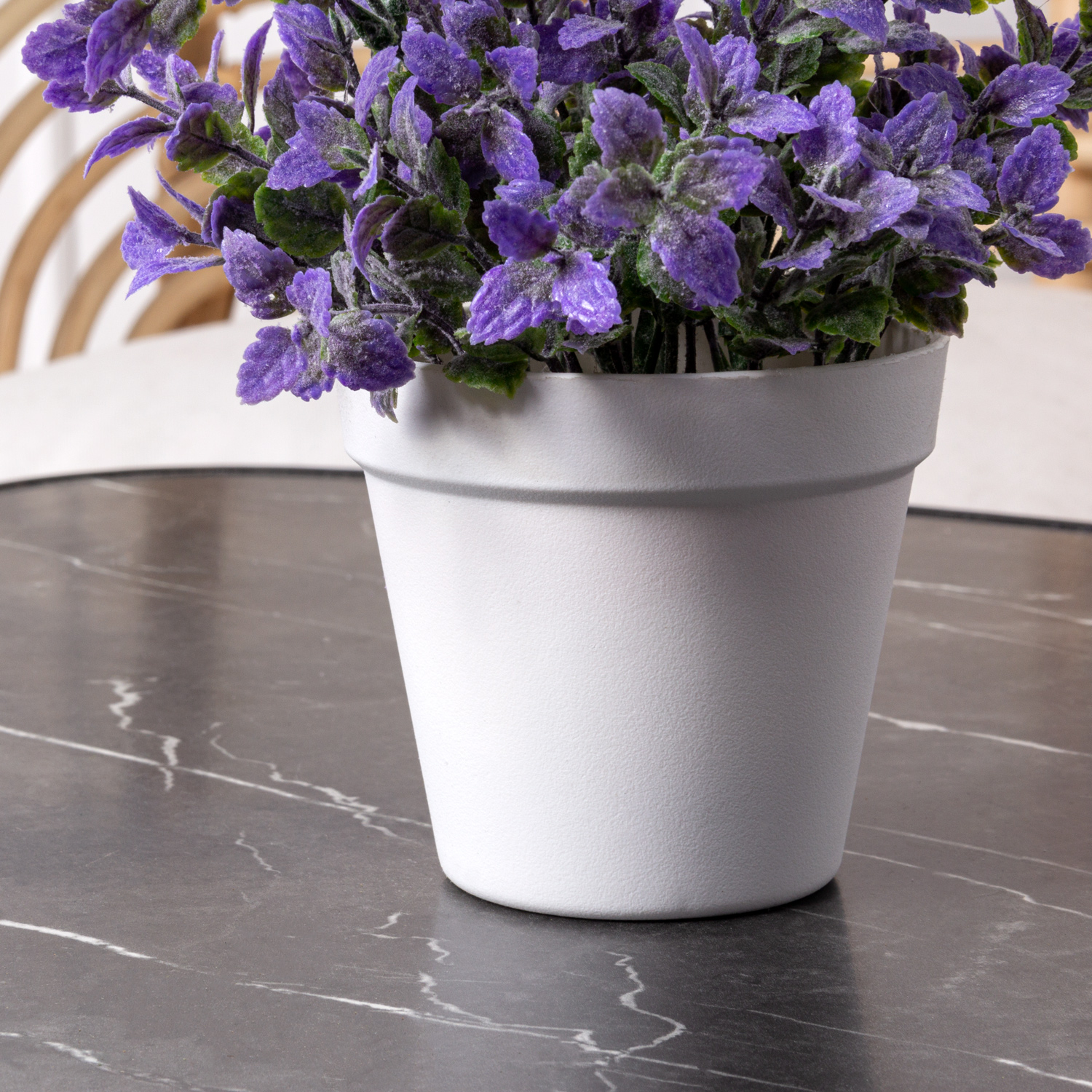 ЦС28/190-2(F) Зелень искусственная в кашпо, фиолетовая с патиной_1