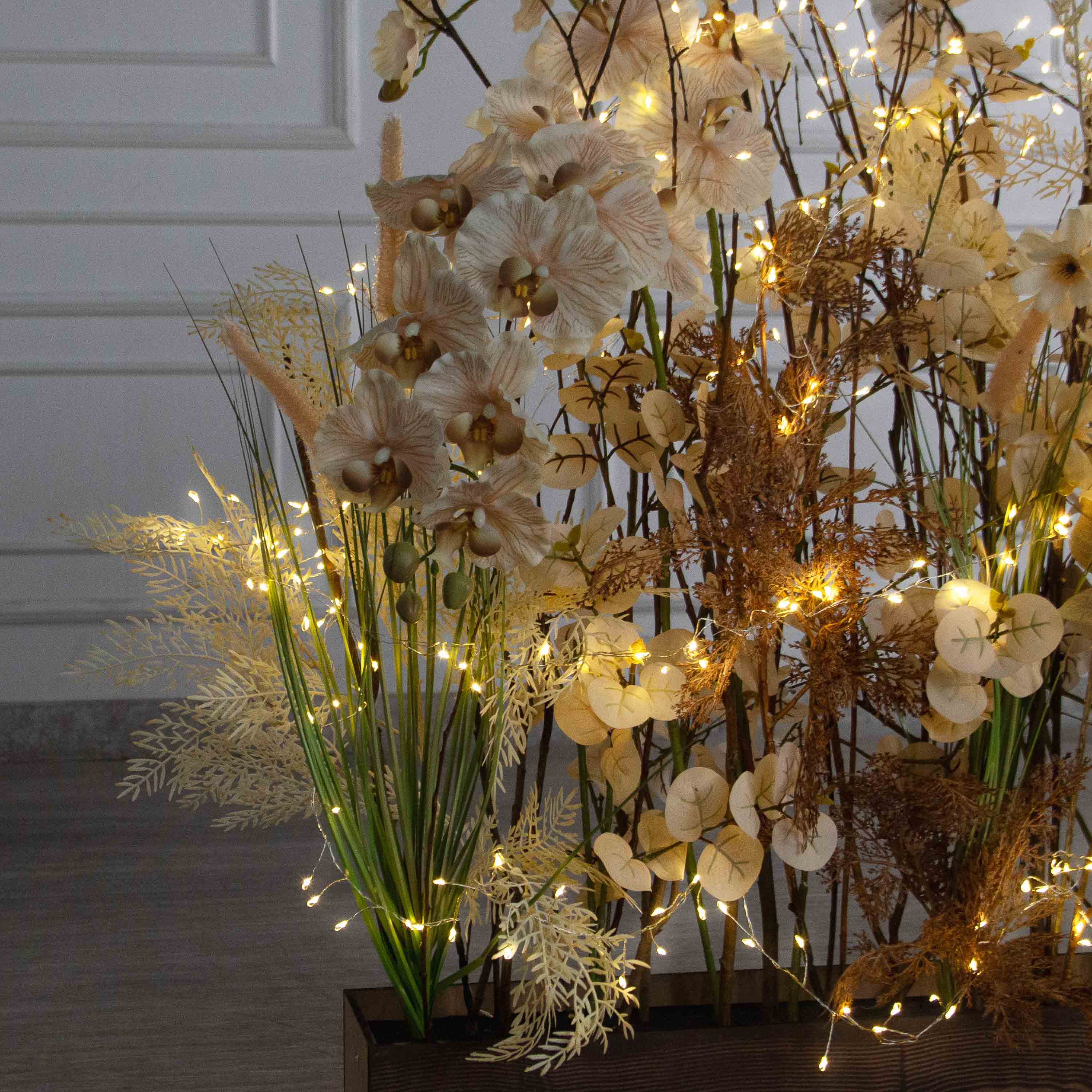 К546/СВ03(Пр)(F) Композиция искусственная на основании с гирляндой 