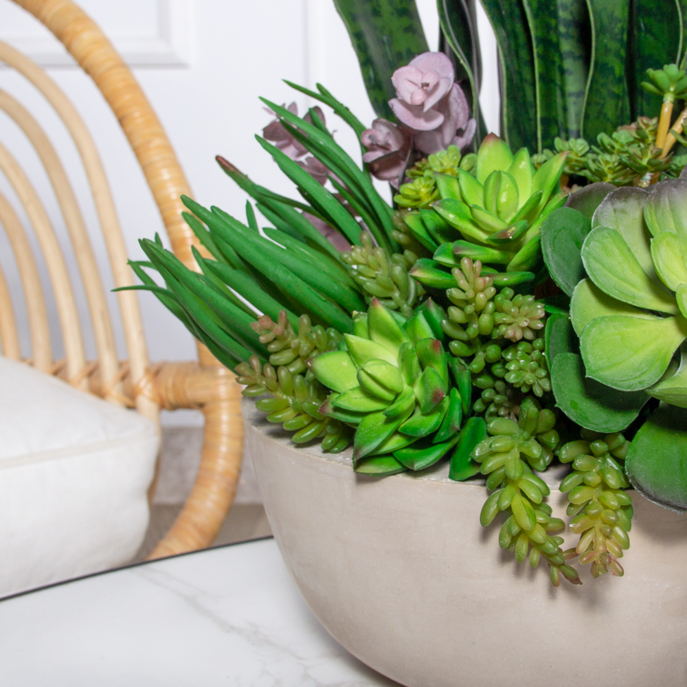 К498(з) Композиция искусственная с сансивиерией и суккулентами h52см в кашпо d26, h10см_1