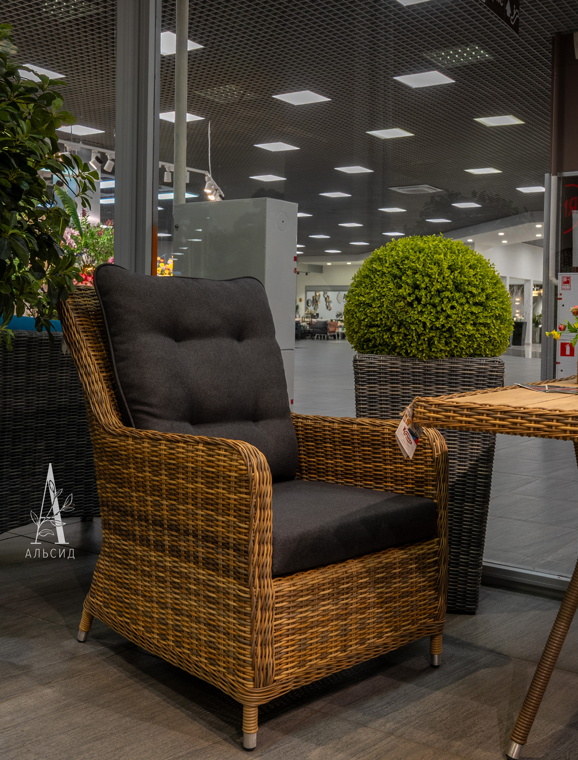 СШ045/229-5/1(з) Самшит искусственный шар Премиум d45см в тех.кашпо_8