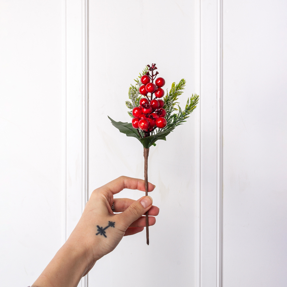 736/9271-07Р Пика НГ еловая с красными ягодами h24см_2