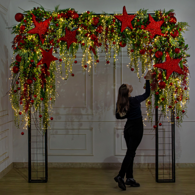 ДЛ190/СВ03т(Пр)(Fix)(F)Декор вход.груп.h210см н/прутьях,прист.с гирлянд.Роса,со звездами и шарами_1