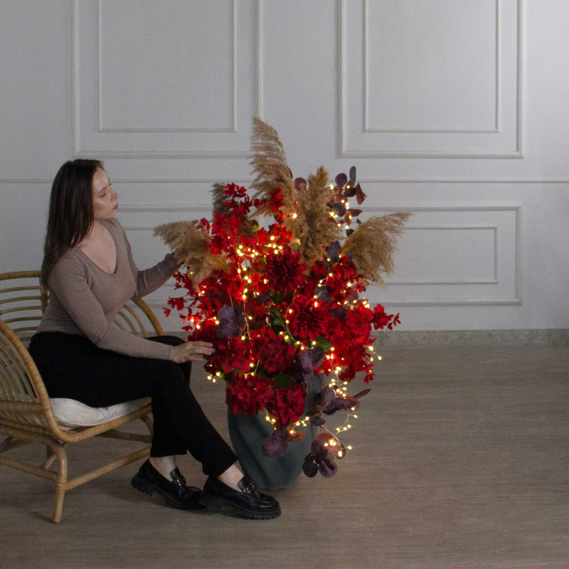 .К549/СВ03(Пр)(F) Композиция искусственная на основании с гирляндой 