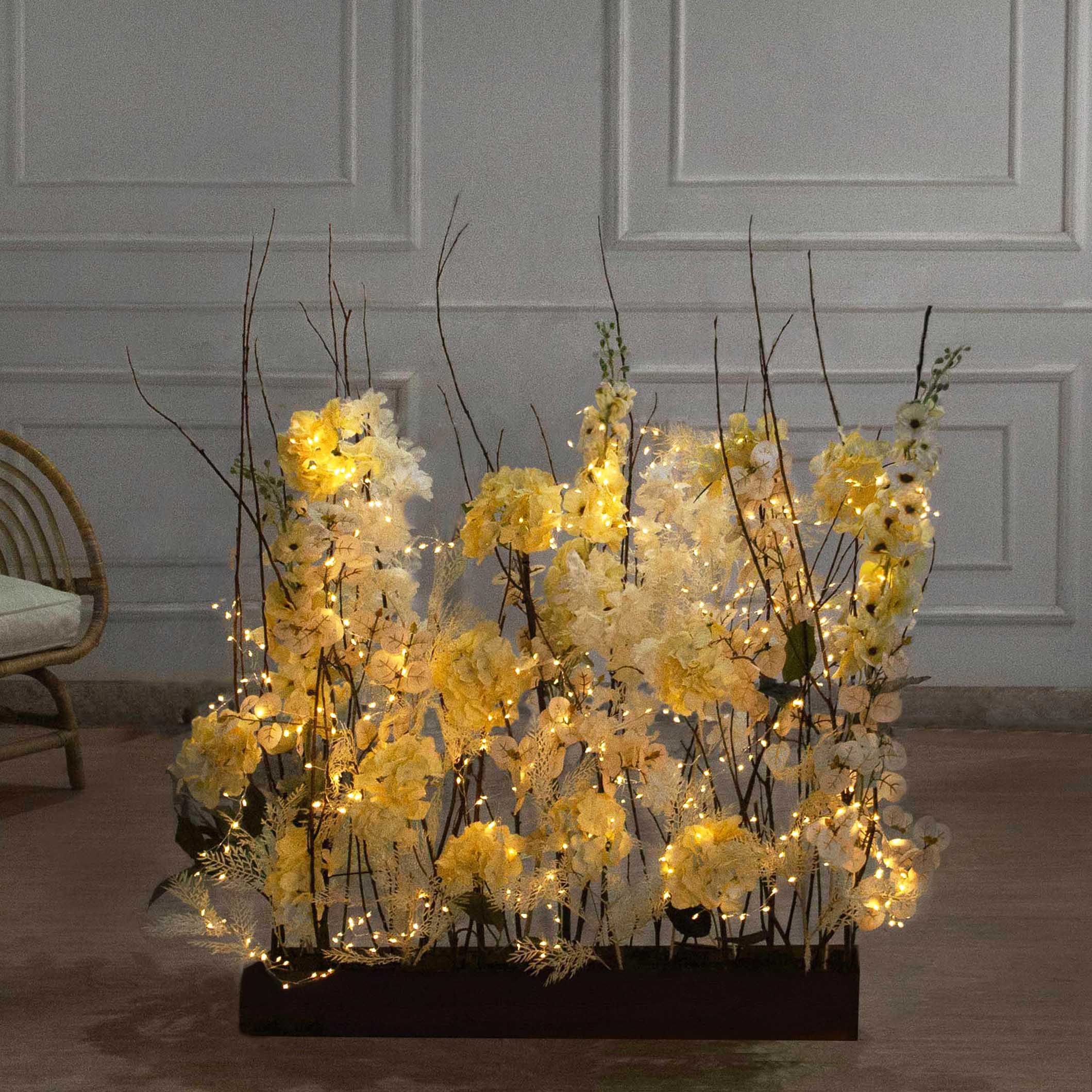 К547/СВ03(Пр)(F) Композиция искусственная на основании с гирляндой 