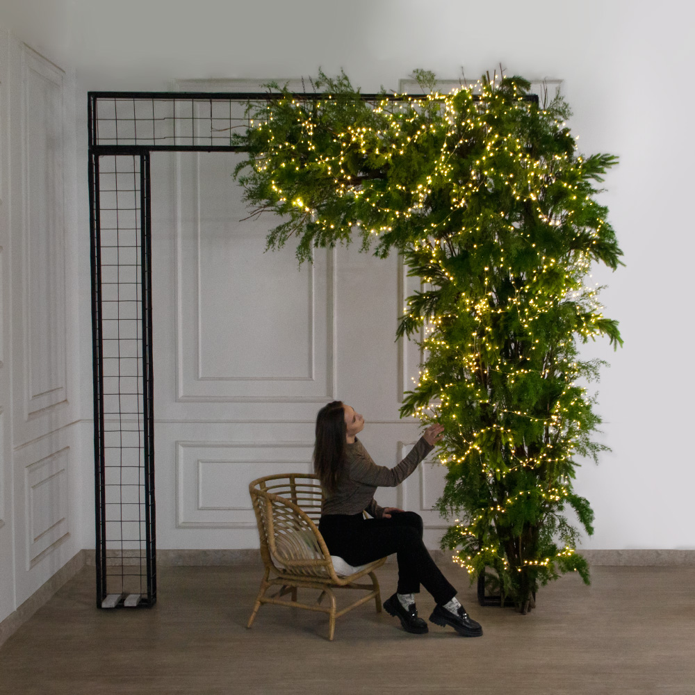 ДЛ182/СВ03т(Пр)(Fix)(F)Декор вход.группы хвойный h290см н/прутьях, прист.с гирляндой 