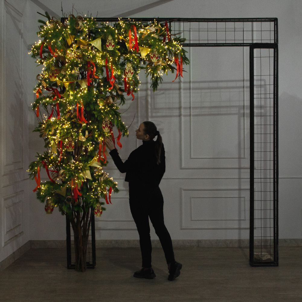 ДЛ197/СВ03т(Пр)(Fix)(F)Декор вх.группы h280см н/прут, прист.,с матрешками в русс. стиле и гир.Роса_3