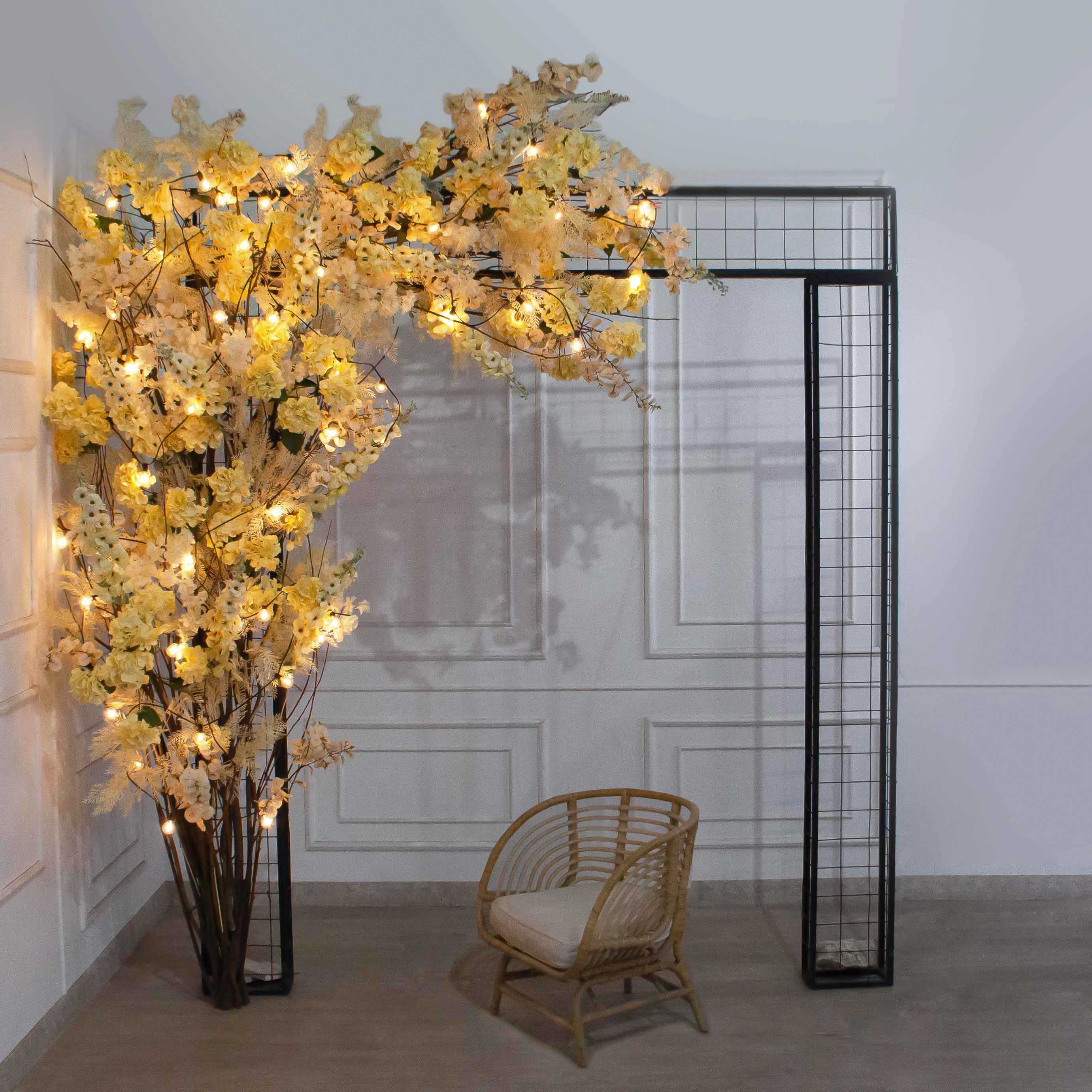 ДЛ173/СВ04(Пр)(Fix)(F) Декор входной группы h300 см на прутьях с ретро-гирляндой,пристенный,крем._3