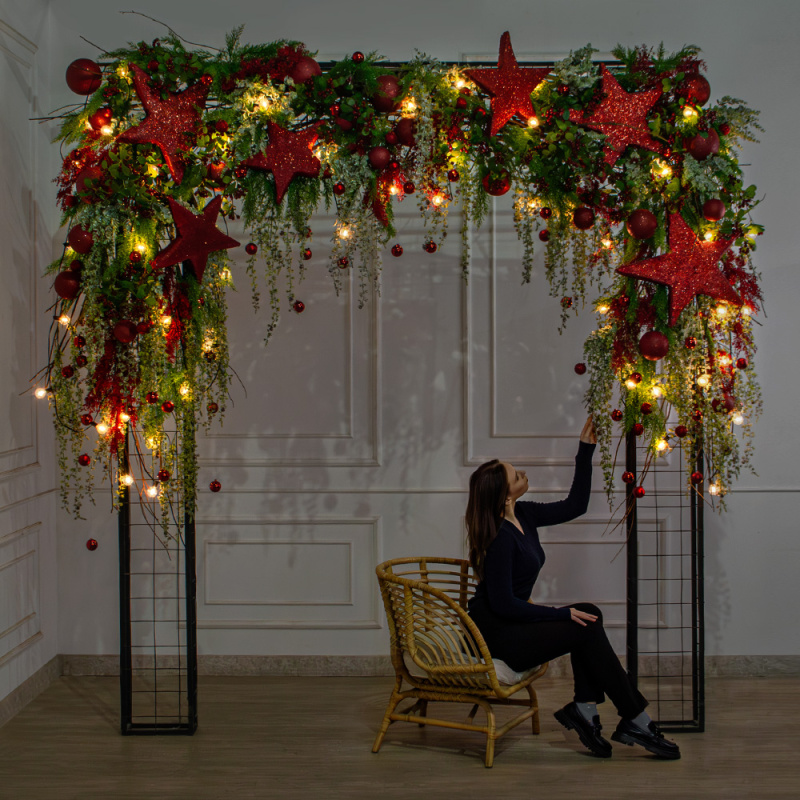 ДЛ190/СВ04(Пр)(Fix)(F)Декор вход.груп.h210см н/прутьях,прист.с ретро-гирлянд.,со звездами и шарами_1