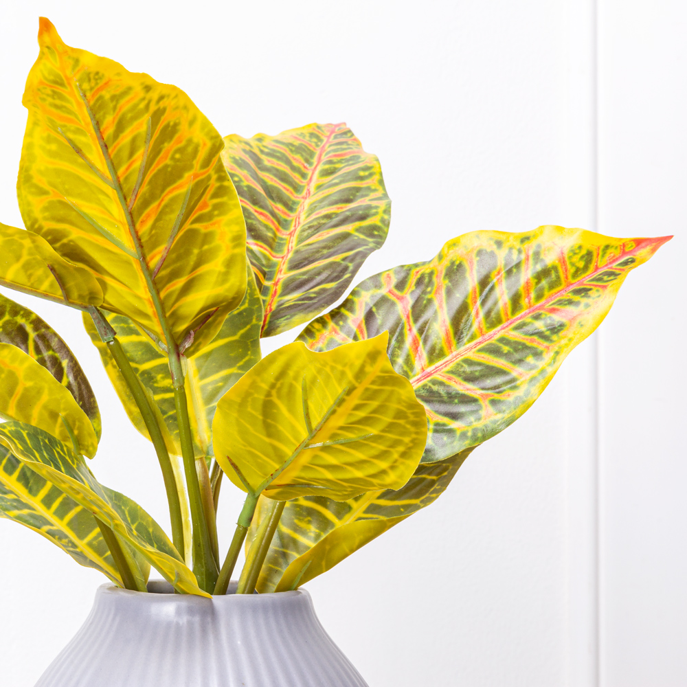 7143/0228-35 Калатея искусственная куст h30см, зелено-желтый_1