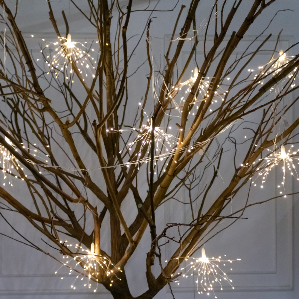 300Гбст/разб/РН/СВ05(F) Дерево интерьерное с натур. ветвями h300см d220см и гирляндой-фейерверком_5