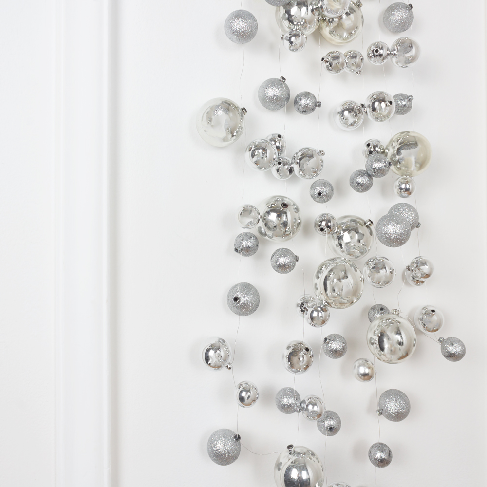 Л90-2 Гирлянда искусственная из новогодних шаров L100см, серебро_1