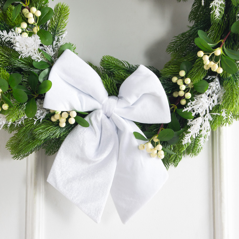 В15-1(Пр)(F) Венок искусственный НГ с белым декором_2