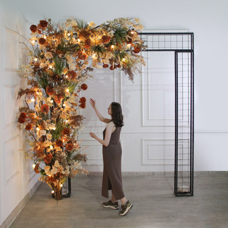 ДЛ/СВ04/170(Пр)(Fix)(F)Декор входн.груп. h300см н/прутьях,пристенный c ретро-гирляндой,беж-террак._1