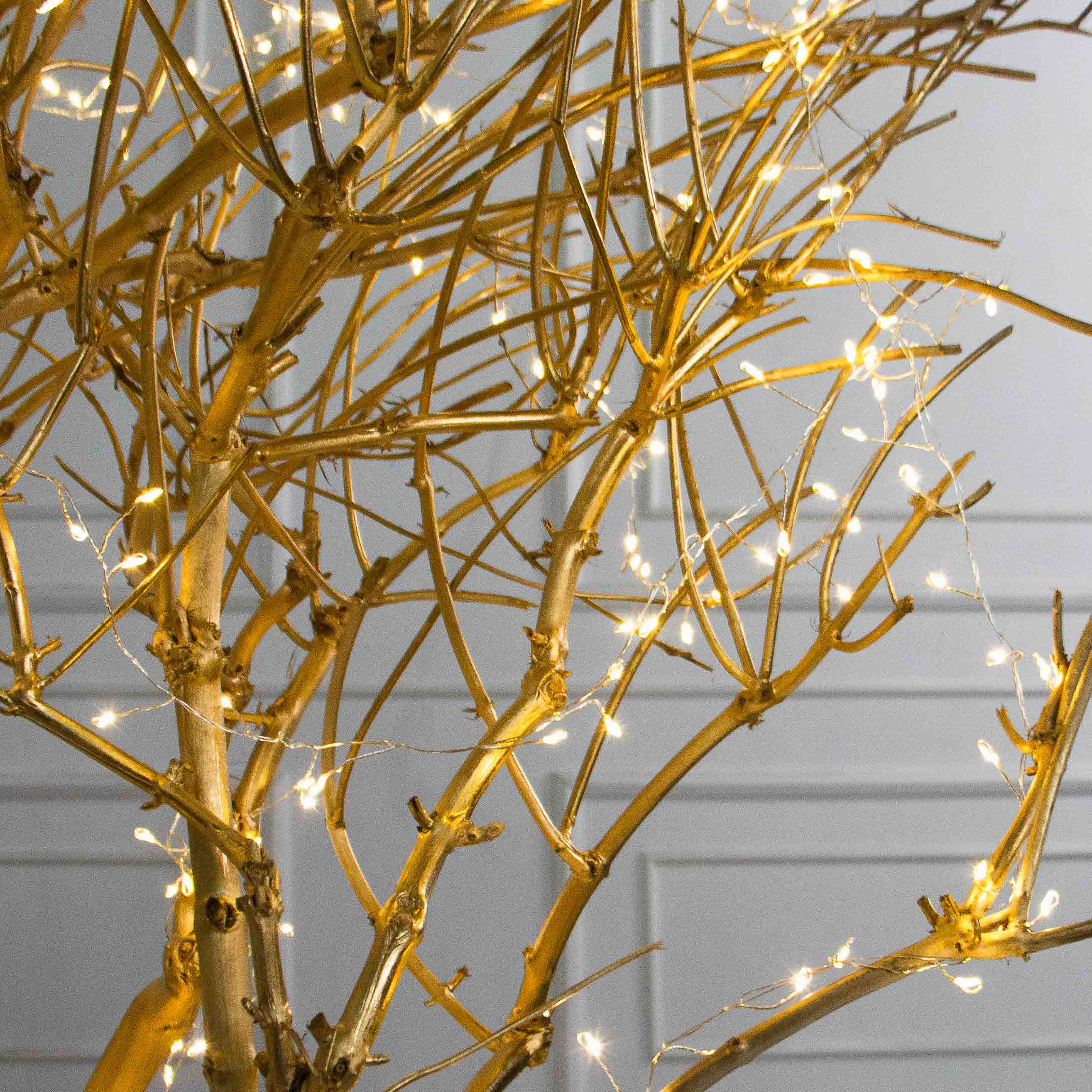 140/ДЗ/СВ03(Пр)(F) Дерево интерьерное с гирляндой Роса h140см, натуральная древесина, золотое_6
