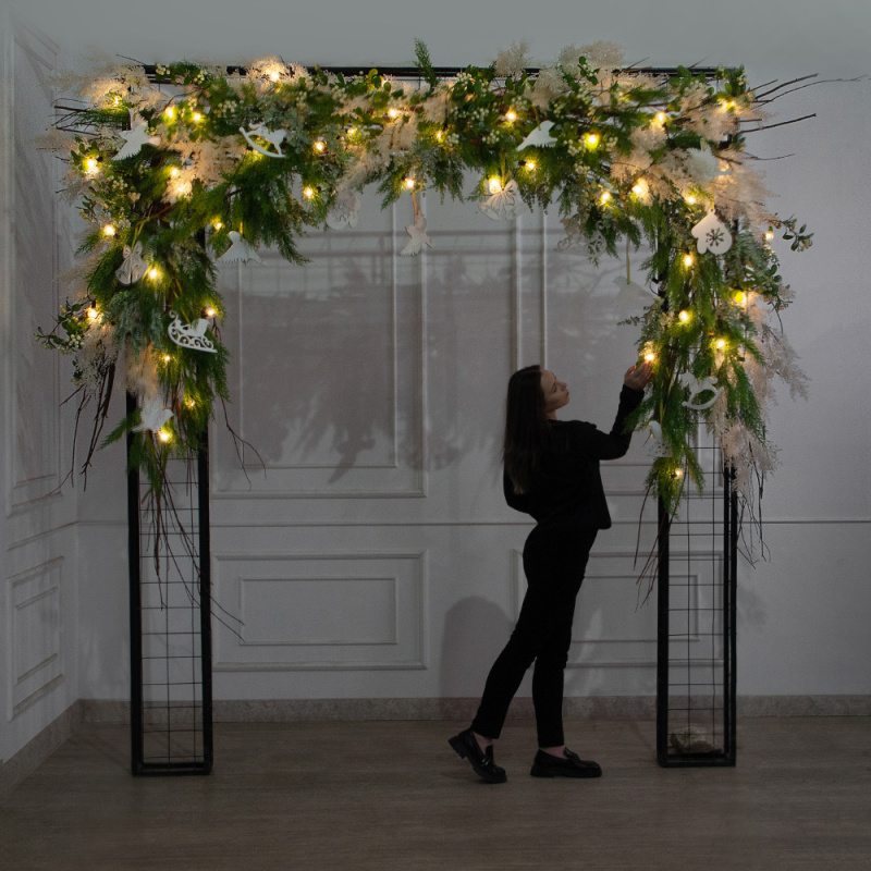 ДЛ192/СВ04(Пр)(Fix)(F)Декор вход.группы h200см н/прутьях, прист.с ретро-гирляндой, скандинав.стиль_1
