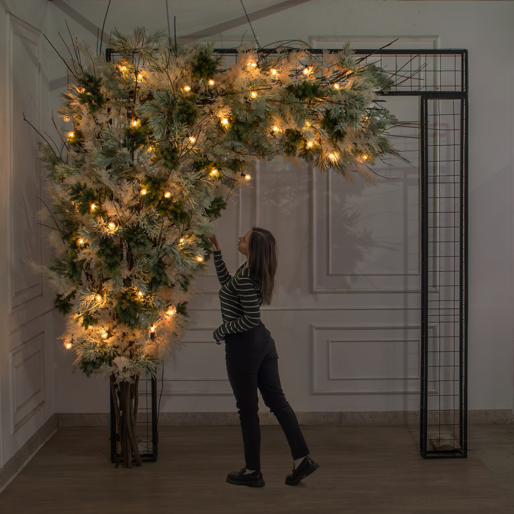 ДЛ181/СВ04(Пр)(Fix)(F)Декор вход.группы h300см н/прутьях, прист.с ретро-гирляндой,бело-сизый_3