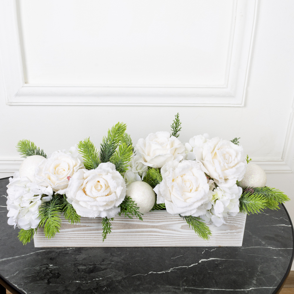 КНг63 Композиция искусственная НГ с цветами в ящике 40х9хh8см