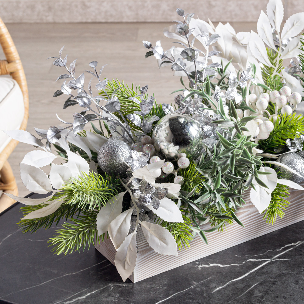 КНг62(F) Композиция искусственная НГ с гревиллеей в ящике 40х9хh8см, серебро_2