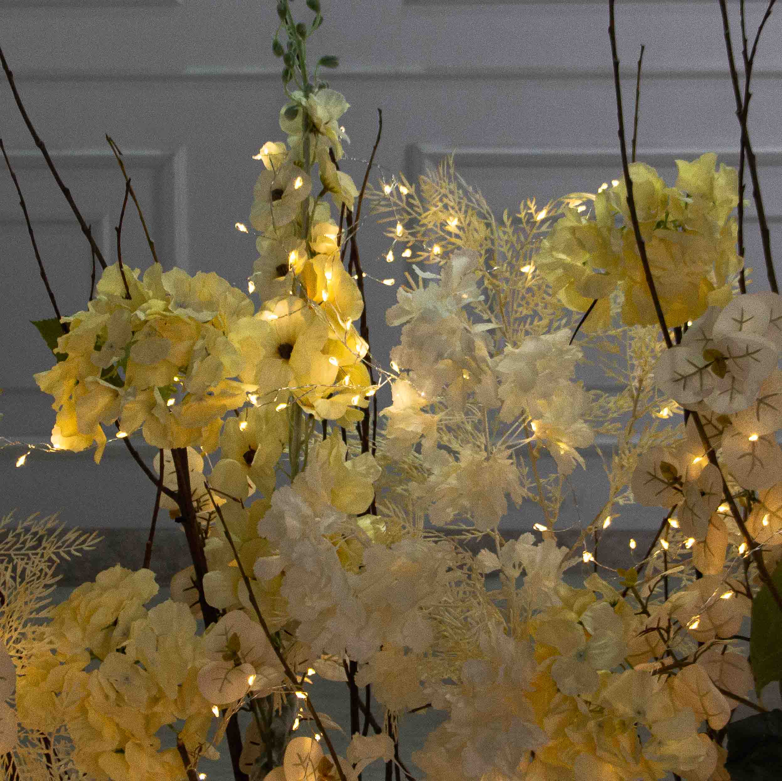 К547/СВ03(Пр)(F) Композиция искусственная на основании с гирляндой 