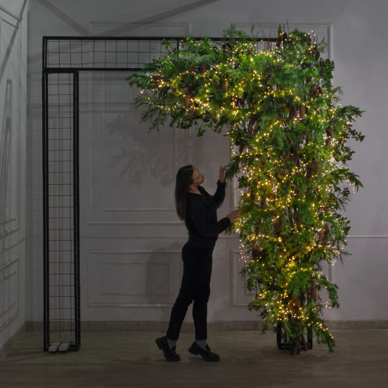 ДЛ183/СВ03т(Пр)(Fix)(F)Декор вход.груп. хвойный с ягодами h290см н/прутьях, прист.с гирляндой Роса_1