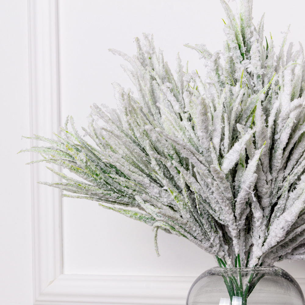 736/0424-24(Sale) Трава искусственная НГ заснеженная с блёстками h37см_1