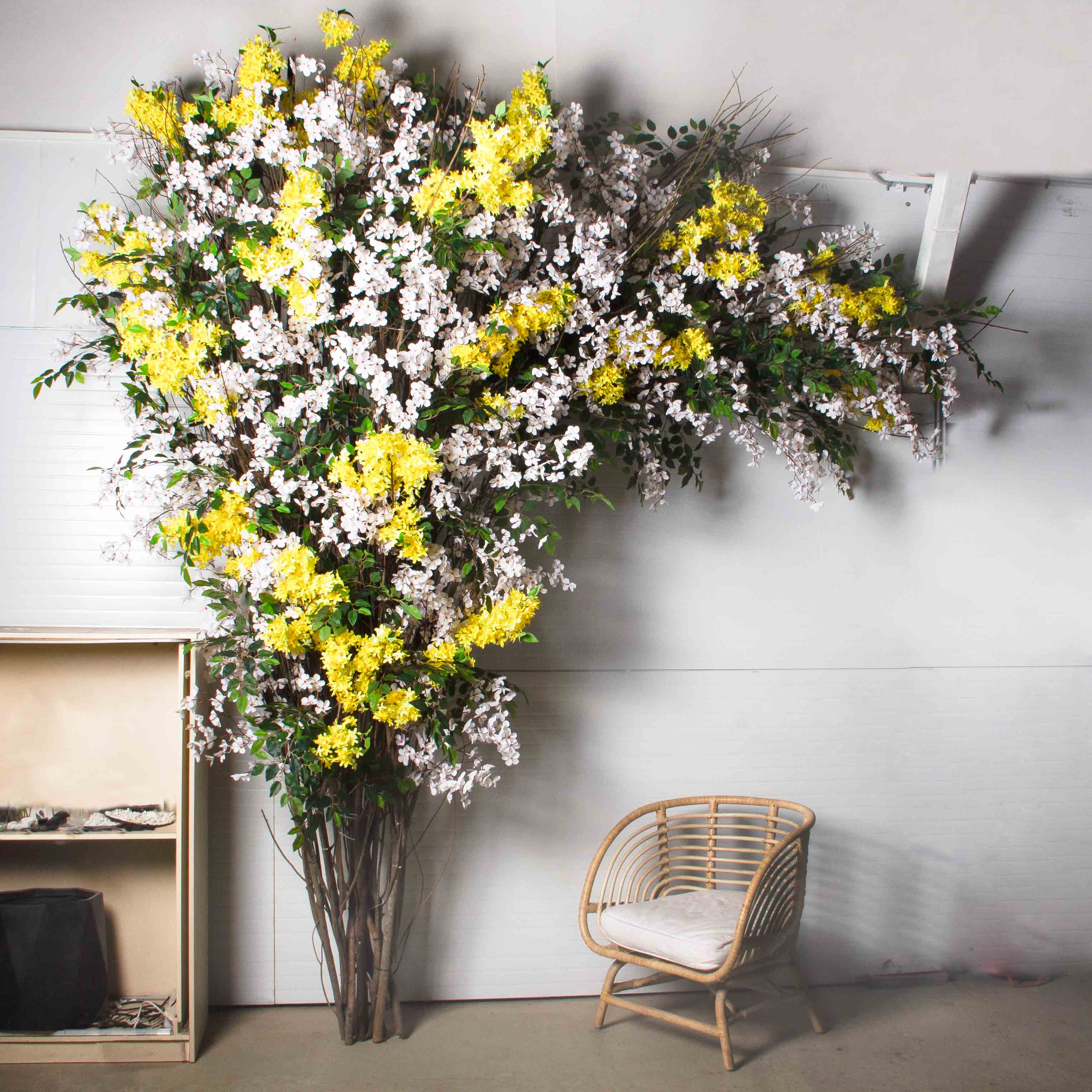 ДЛ159(F) Декор входной группы цветочный h 320 см на стволах, пристенный_3