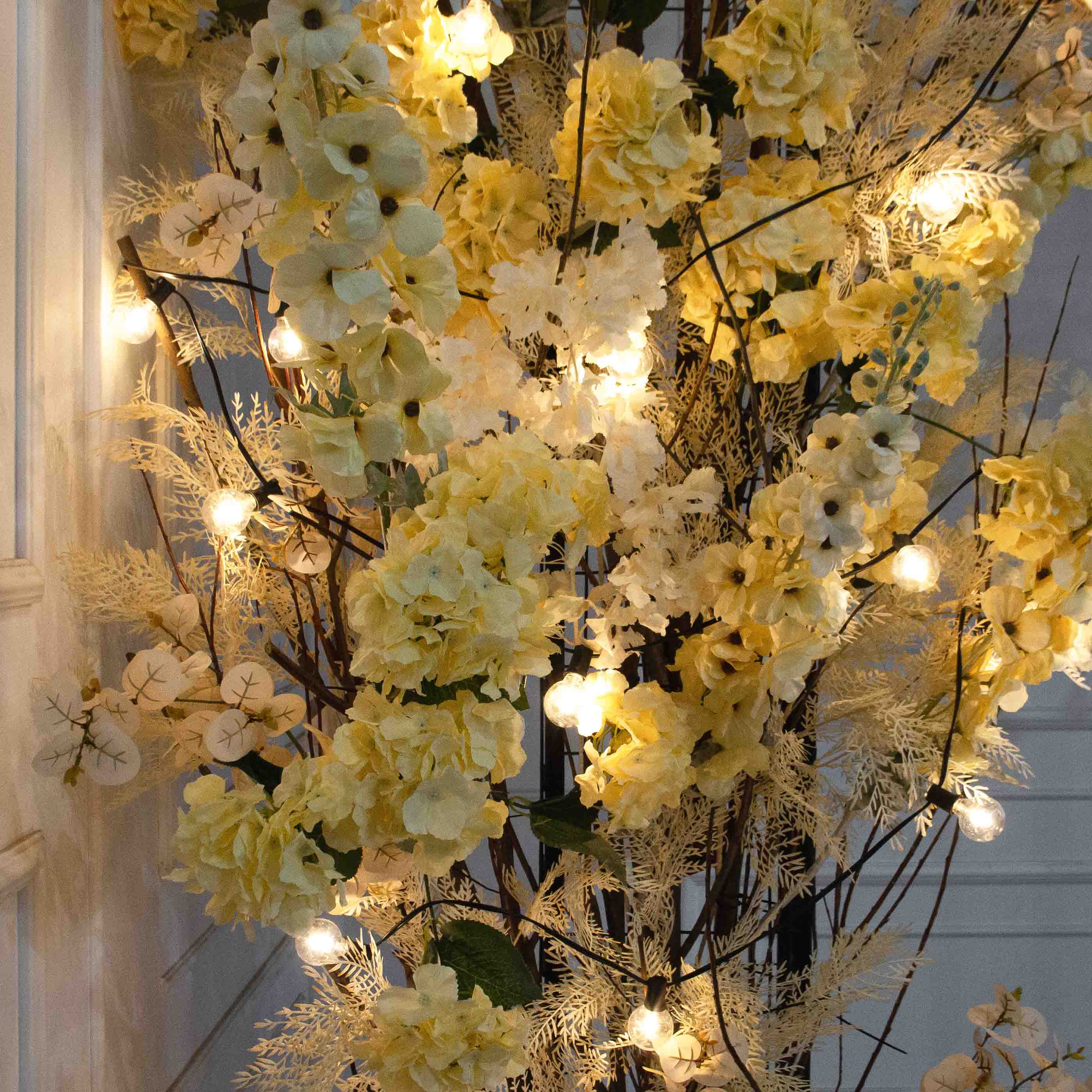 ДЛ173/СВ04(Пр)(Fix)(F) Декор входной группы h300 см на прутьях с ретро-гирляндой,пристенный,крем._5