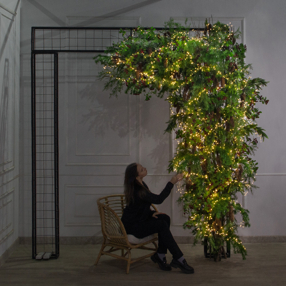 ДЛ183/СВ03т(Пр)(Fix)(F)Декор вход.груп. хвойный с ягодами h290см н/прутьях, прист.с гирляндой Роса_3