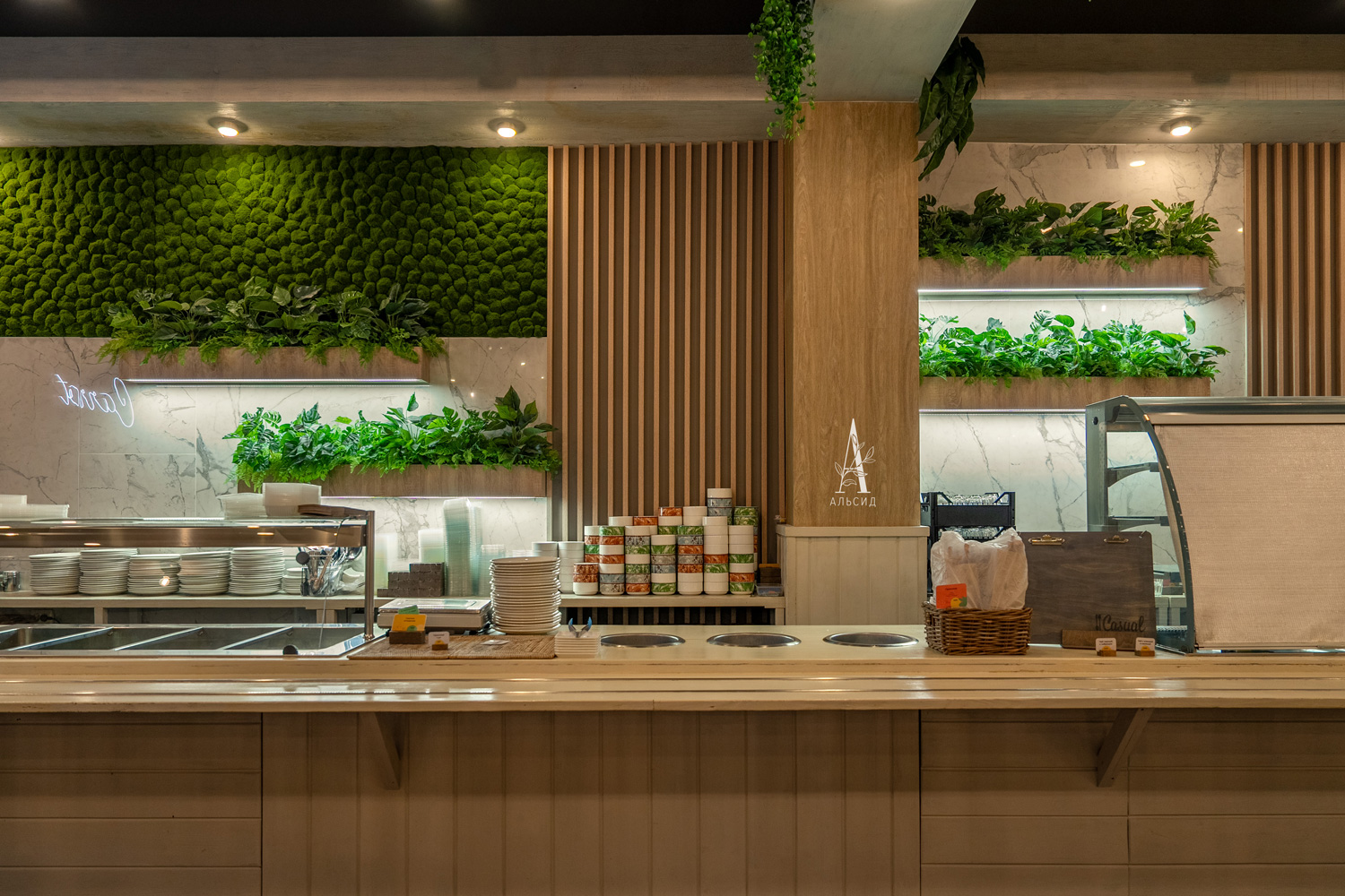 ВМ11(з)(F) Композиция искусств. Микс из папоротников с Монстерой и спатифиллумом на вставке_3