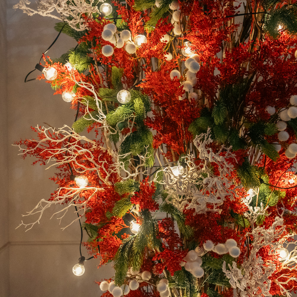 ДЛ180/СВ04(Пр)(Fix)(F)Декор вход.группы h300см н/прутьях, прист.с ретро-гирляндой,красно-белый_6