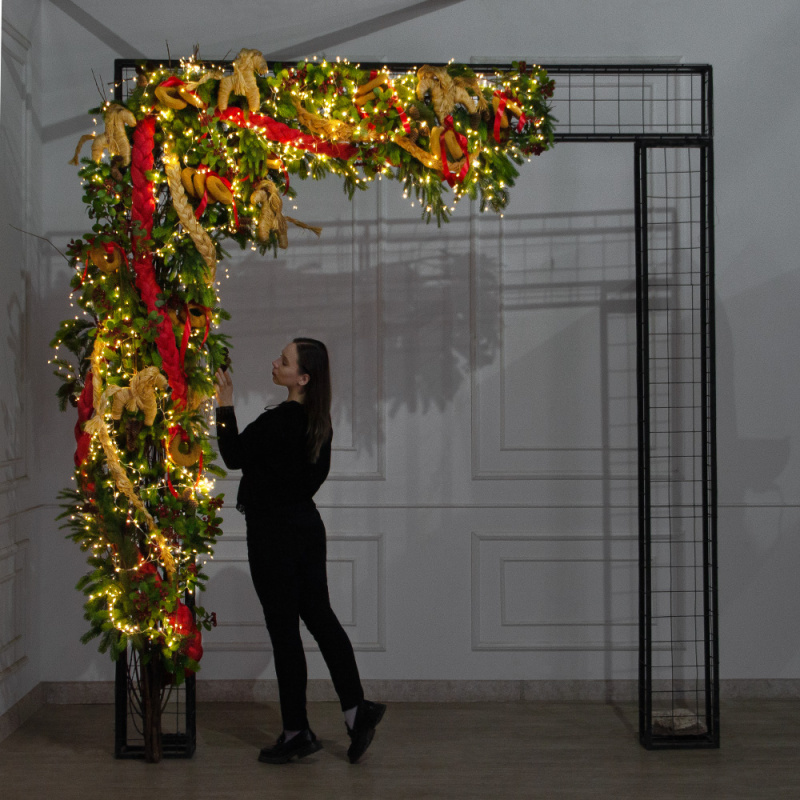 ДЛ193/СВ03т(Пр)(Fix)(F)Декор вход.группы h280см н/прутьях,прист.с гирлянд.Роса в русском стиле_1